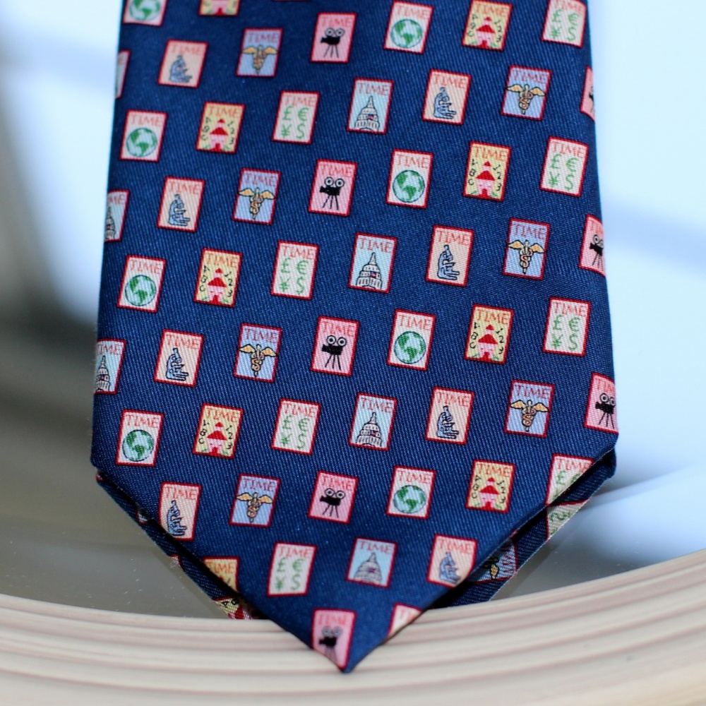 Vineyard Vines Time Magazine Covers Tie - Picture 2 of 7